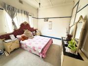 4 Bedroom House For Sale in Kensington