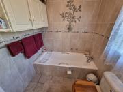 4 Bedroom House For Sale in Mondeor