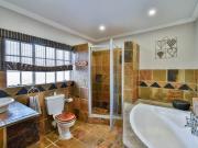 4 Bedroom House For Sale in Moreleta Park
