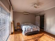 4 Bedroom House For Sale in Oatlands