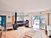 4 Bedroom House For Sale in Parktown North