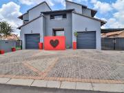 4 Bedroom House For Sale in Pierre Van Ryneveld