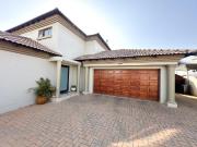 4 Bedroom House For Sale in Pierre Van Ryneveld