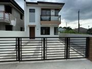 4 Bedroom House for Sale in Pilar Vilage Las Piñas City...