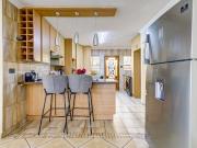 4 Bedroom House For Sale in Ravenswood