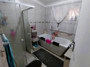 4 Bedroom House For Sale in Valhalla