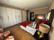 4 Bedroom House For Sale in Verwoerdpark