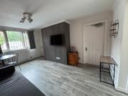 4 bedroom house good location cleaned weekly
