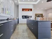 4 Bedroom House in Aerorand