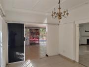 4 Bedroom House in Beverley Hills