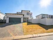 4 Bedroom House in Blue Valley Golf Estate