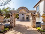 4 Bedroom House in Boardwalk