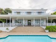 4 Bedroom House in Bowtie