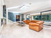 4 Bedroom House in Cotswold Downs Estate