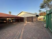 4 Bedroom House in Die Heuwel