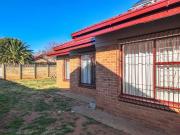 5 Bedroom House in Fauna