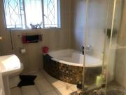 4 Bedroom House in Florida Hills