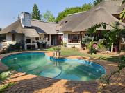 4 Bedroom House in Geelhoutpark