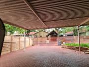 4 Bedroom House in Geelhoutpark