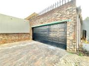 4 Bedroom House in Glenanda