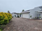 4 Bedroom House in Gonubie