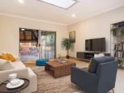 4 Bedroom House in Helderkruin