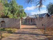 4 Bedroom House in Heuweloord