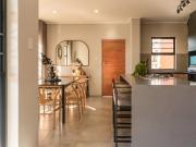 4 Bedroom House in Heuweloord