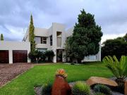 4 Bedroom House in Heuwelsig