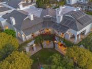 4 Bedroom House in Hyde Park