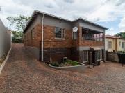 4 Bedroom House in Kensington