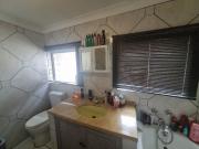 4 Bedroom House in Lynnwood Glen