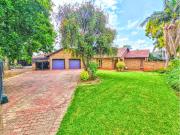 4 Bedroom House in Montana Park