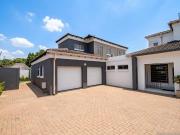 4 Bedroom House in Rietfontein