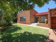 4 Bedroom House in Rooihuiskraal