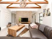 4 Bedroom House in Theescombe