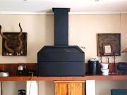 4 Bedroom House in Universitas