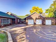 4 Bedroom House in Van Riebeeck Park