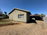 4 Bedroom House in Verwoerdpark