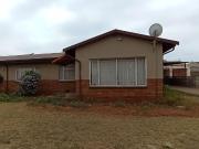 4 Bedroom House in Witpoortjie