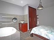 4 Bedroom House in Woodland Hills