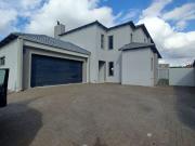 4 Bedroom House in Zambezi Manor Lifestyle Estate