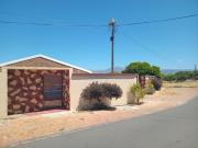 4 Bedroom House in Zeekoevlei