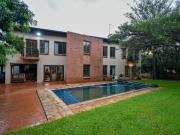 4 Bedroom House in Zwavelpoort AH