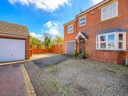 4 Bedroom House Leeds Leeds 92240663