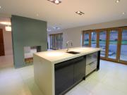 4 Bedroom House Let in