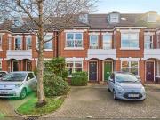 4 Bedroom House London Greater London 90643322