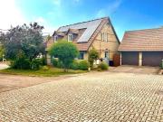 4 Bedroom House Northampton Northamptonshire 95624047