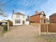4 Bedroom House Nottingham Nottinghamshire 92511407