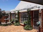 4 bedroom house on the market in bey.